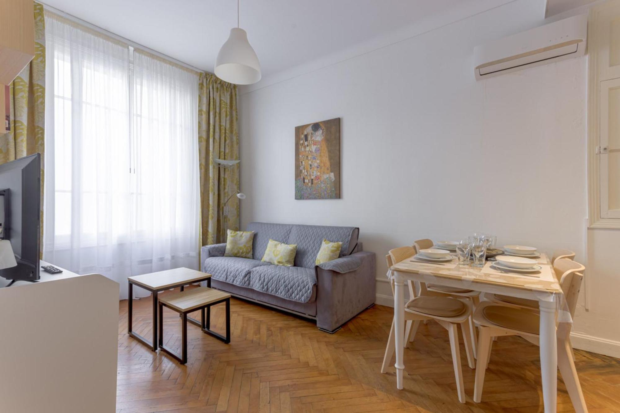 Apartment Flat In The Heart Of *